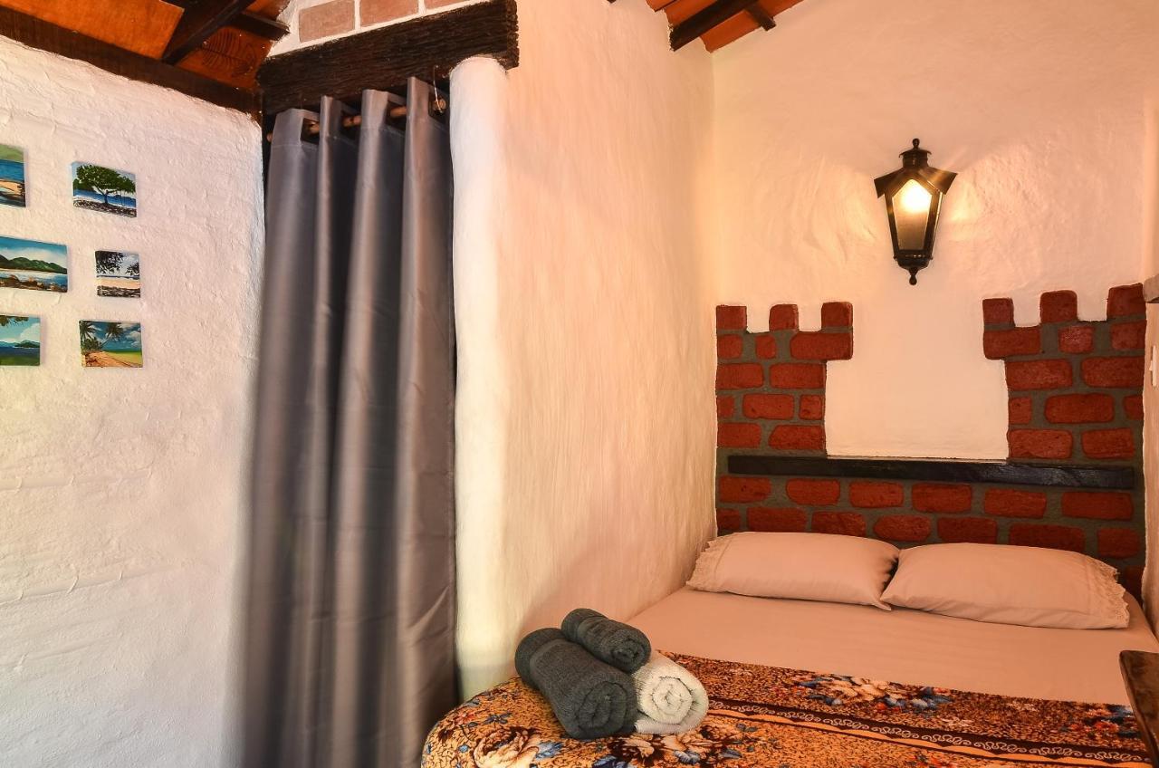 Ready Camp E Suites Da Cachoeira イーリャ・グランデ エクステリア 写真