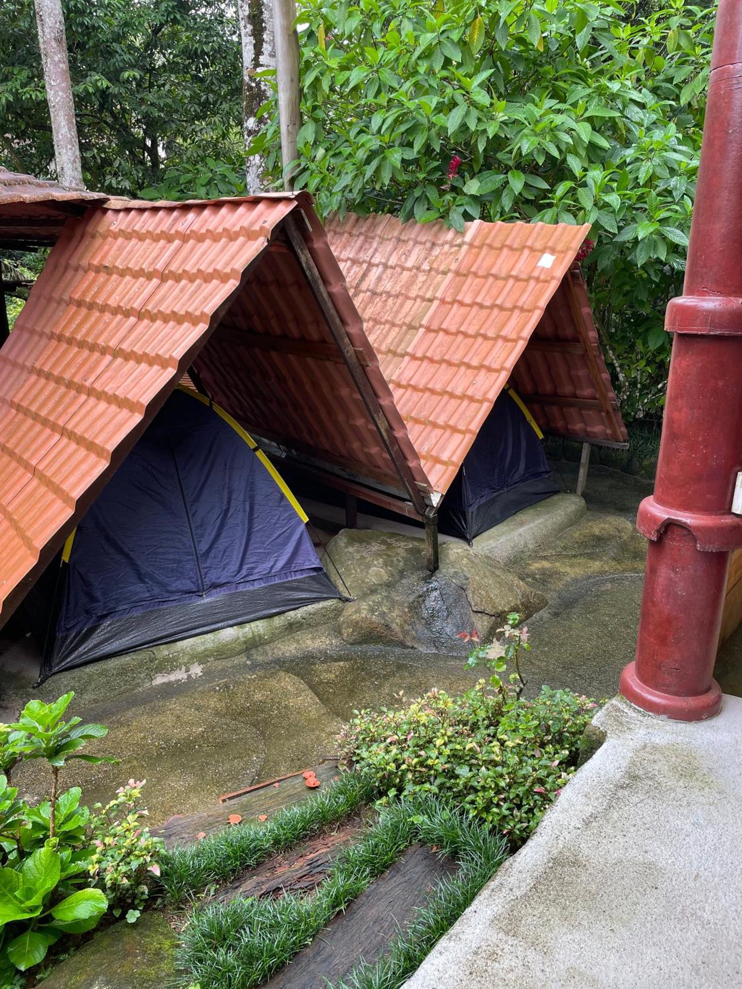 Ready Camp E Suites Da Cachoeira イーリャ・グランデ エクステリア 写真